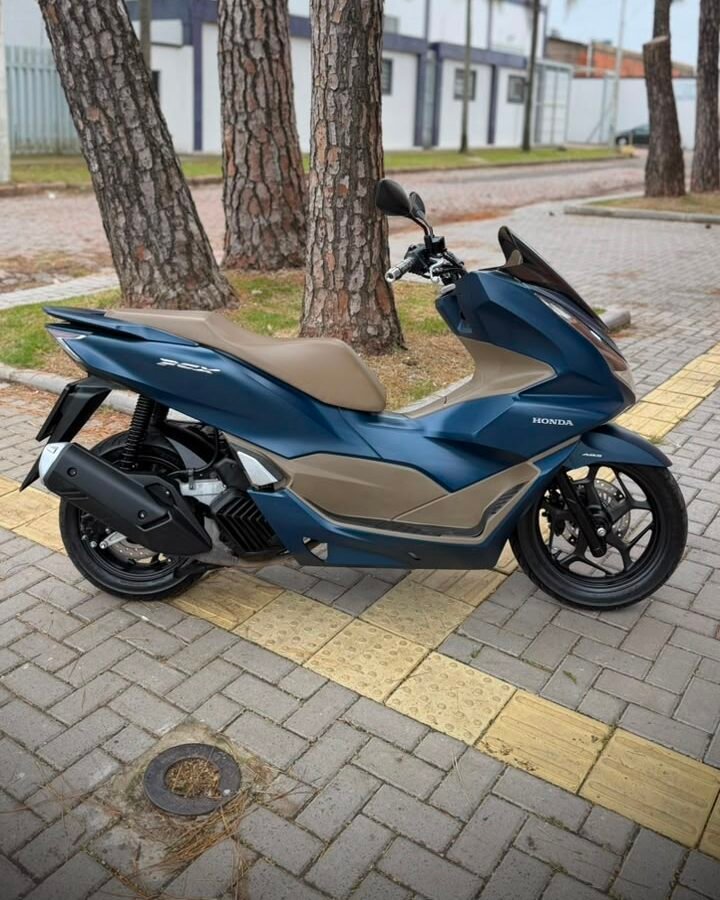 honda-pcx-2023-13