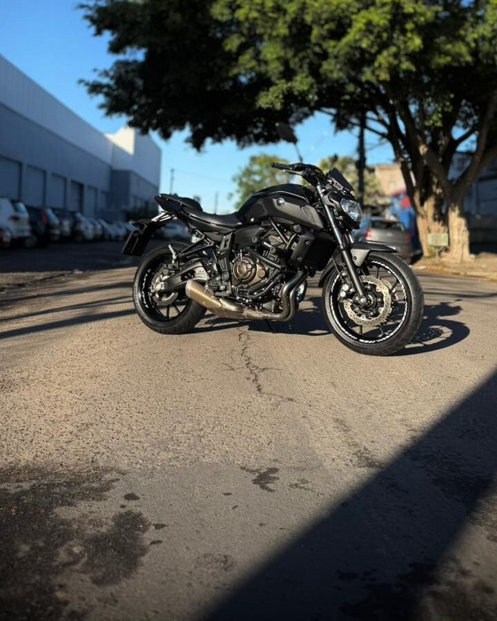 yamaha-mt-07-2024-01