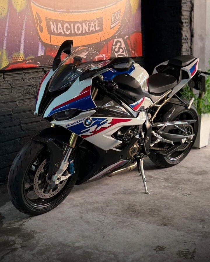 bmw-s-1000-rr-m-carbon-2022-04