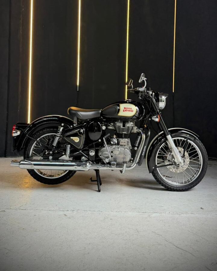 royal-enfield-classic-500-2022-01