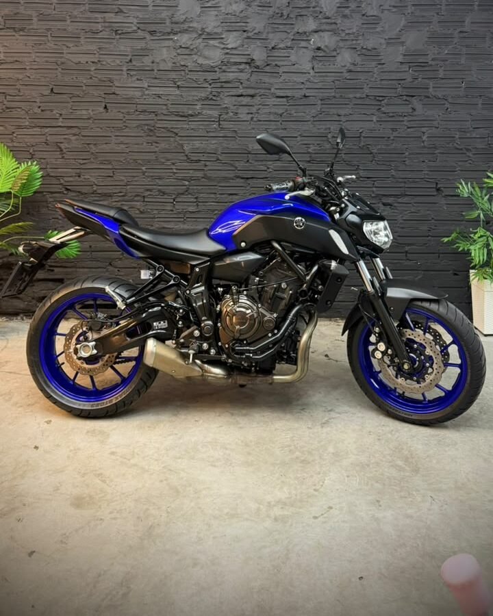 yamaha-mt-07-2023-09